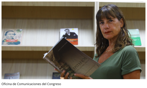 Presentación de libro Epitafios