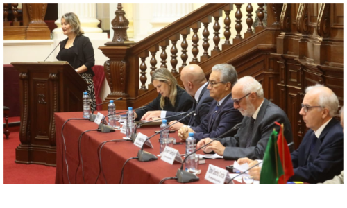Presentación de Perú e Italia