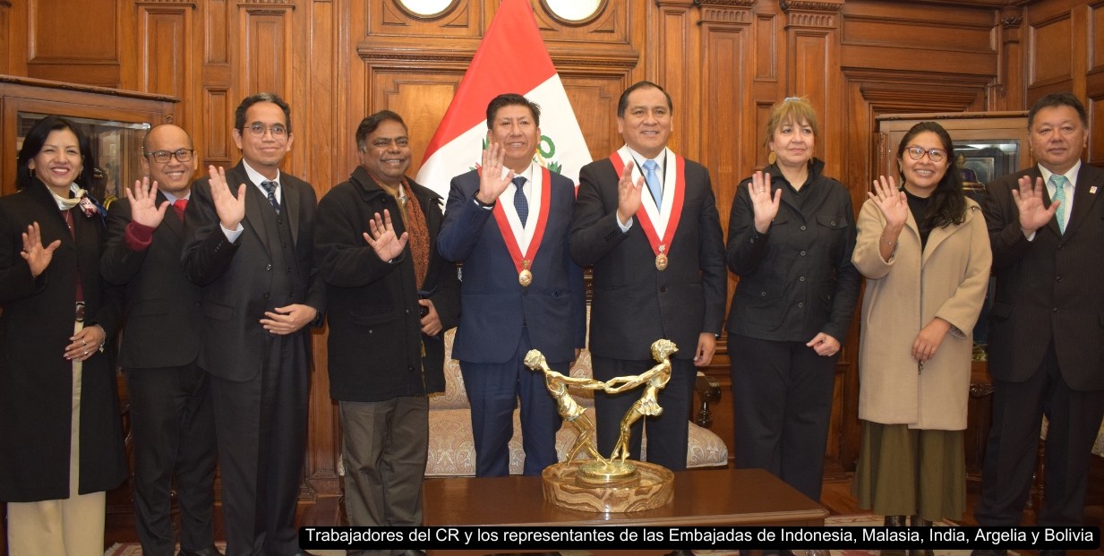 Imagen de la reunión con los embajadores