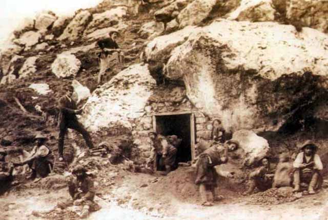 Antiguos mineros trabajando siglo XVIII