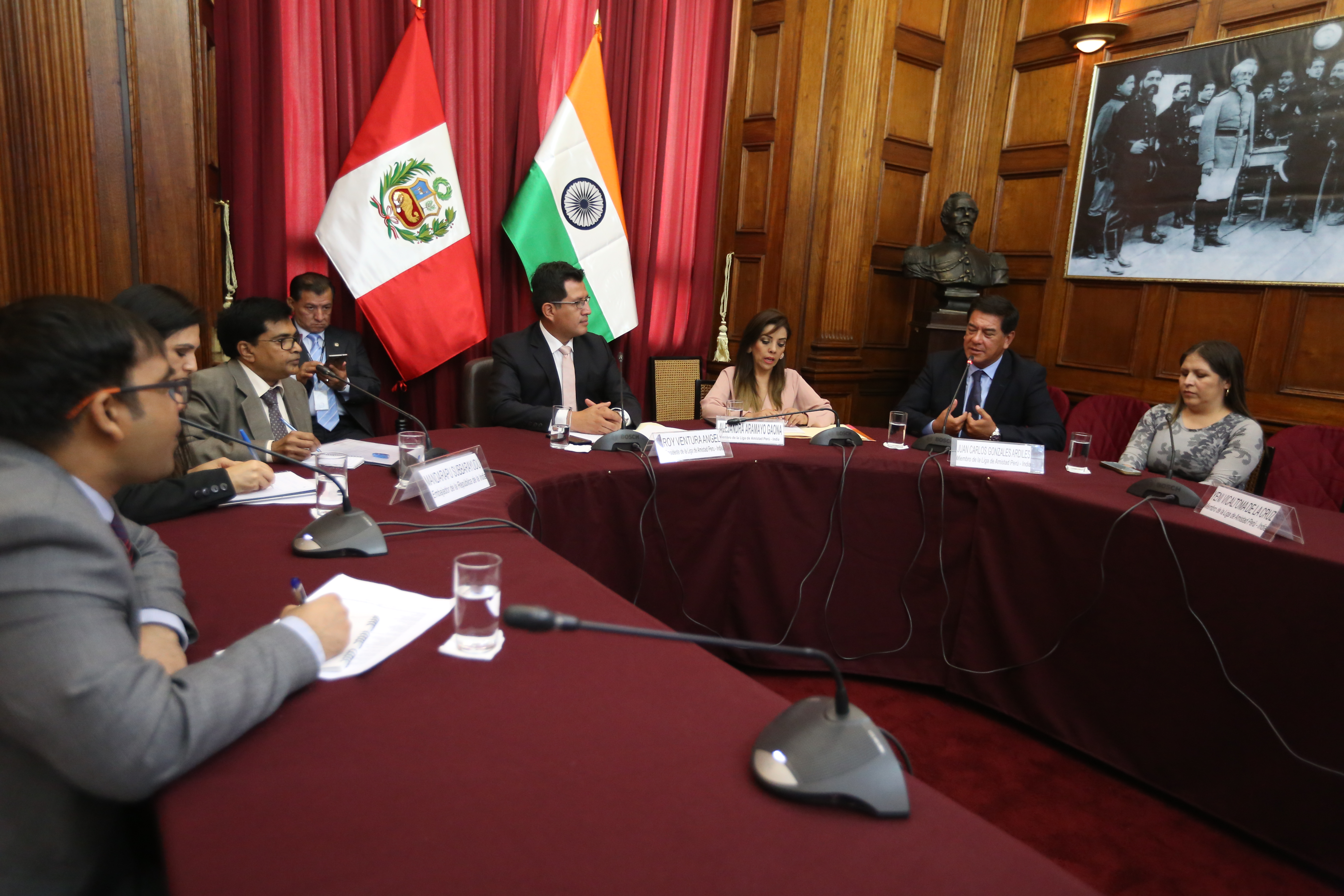 Sesión Perú - India