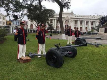 Historia de los 21 cañonazos por la Independencia del Perú